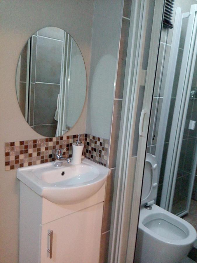 Tlelakufuma Guest House Johannesburg Dış mekan fotoğraf