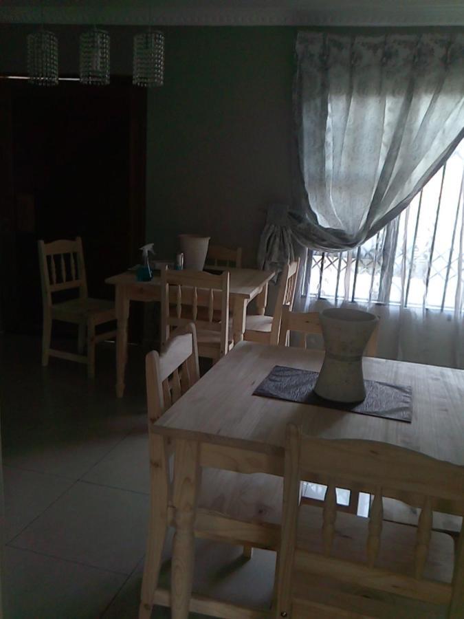 Tlelakufuma Guest House Johannesburg Dış mekan fotoğraf