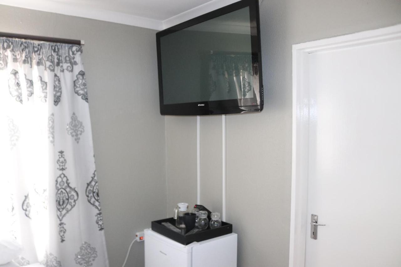 Tlelakufuma Guest House Johannesburg Dış mekan fotoğraf