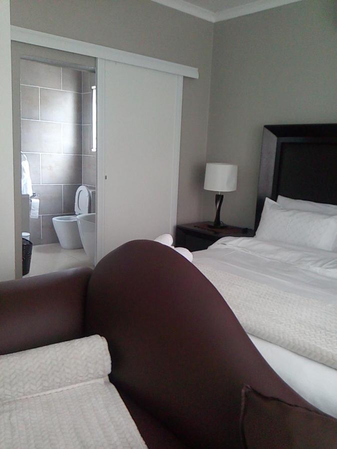 Tlelakufuma Guest House Johannesburg Dış mekan fotoğraf